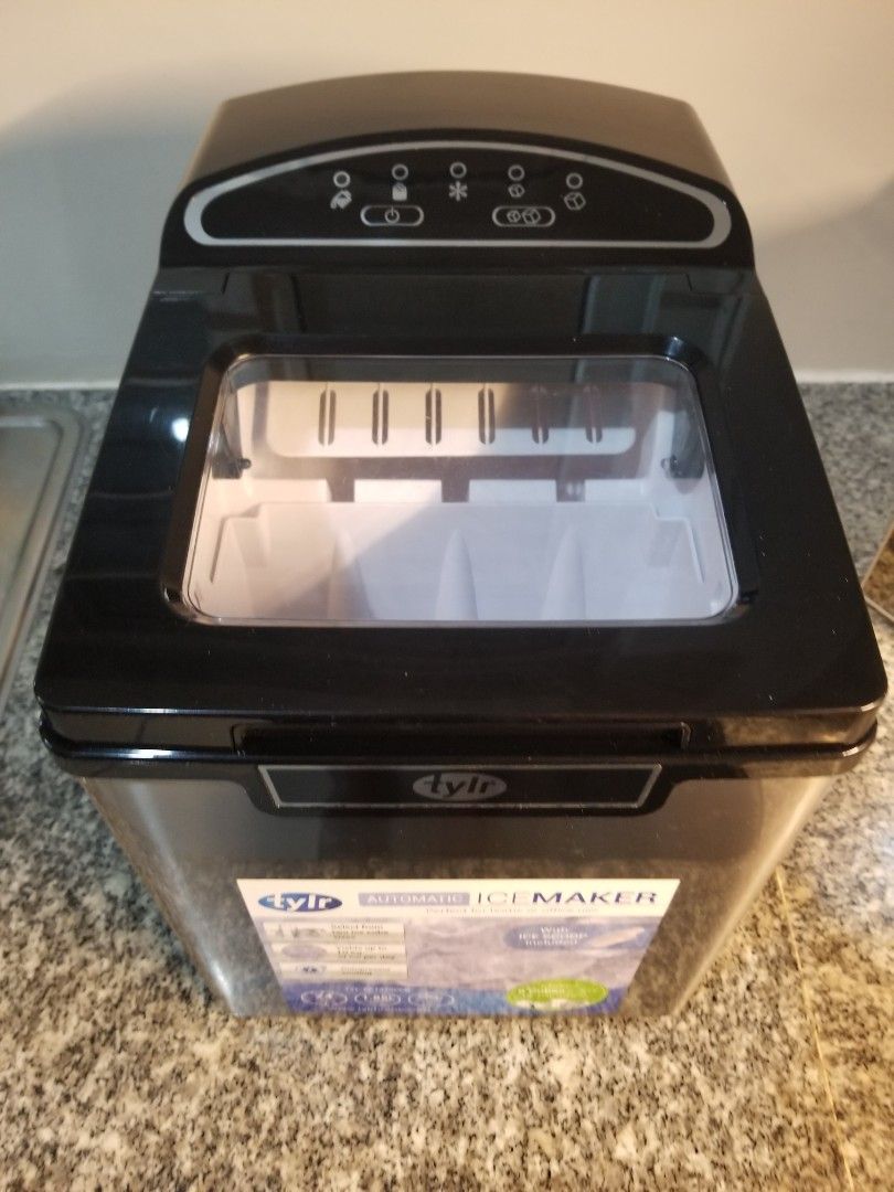 Tylr Automatic Ice Maker Stainless Steel (Category: Other Kitchen Appliances) located in Cavite. Submitted by freeearth_a30d5f (Listing ID 1450162171, Image 2). Description: - Portable ice maker for convenient use anywhere. - Makes ice quickly, so you're never without it. - Stylish stainless steel finish complements any space. - Ideal for both home and office environments. - Includes a handy ice scoop for easy serving. - Proven to work well for r