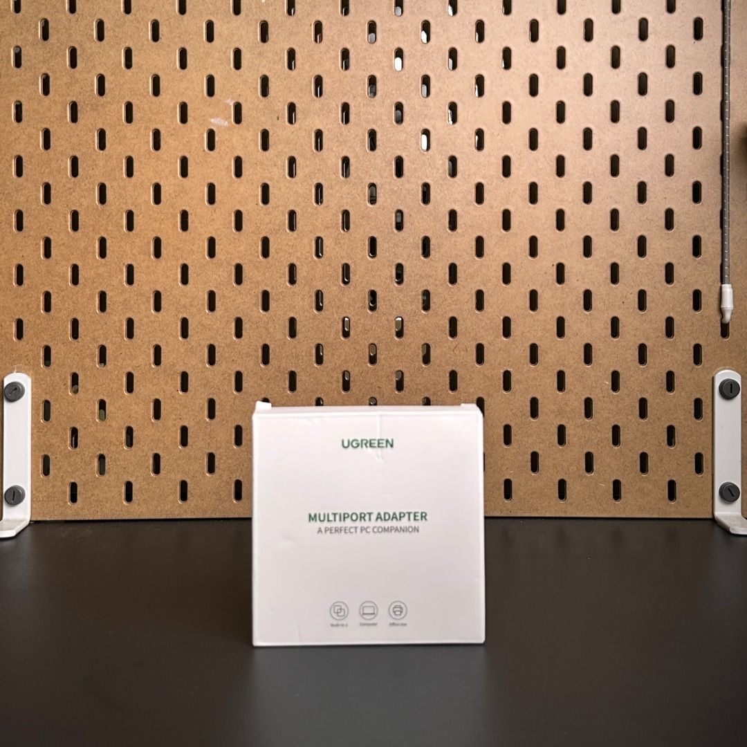 UGREEN Multiport Adapter USB 3 Hub with Gigabit Ethernet Adapter (Category: Cables & Adaptors) located in Pasig City. Submitted by colelorenzo (Listing ID 1450162404, Image 1). Description: - Brand: UGREEN - Product Type: Multiport Adapter - Features: USB 3 Hub, Gigabit Ethernet Adapter - Benefit: Expands connectivity for PCs and laptops - Design: Compact and sleek - Ideal for: Work, gaming, browsing, stable internet connection - SRP 1,006.
