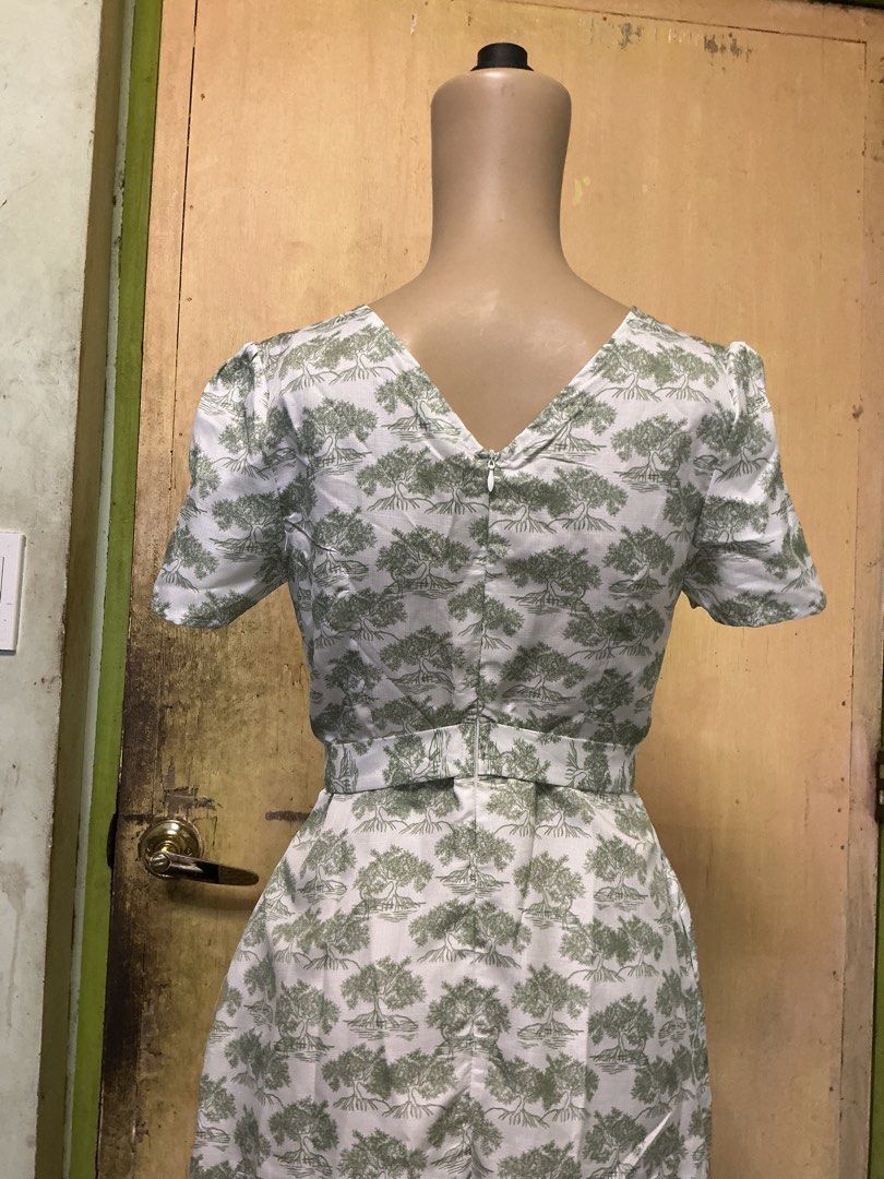 Unica dress (Category: Dresses) located in Dolores. Submitted by narssandra (Listing ID 1450219658, Image 3). Description: Used once for mass Fits XS-S size.