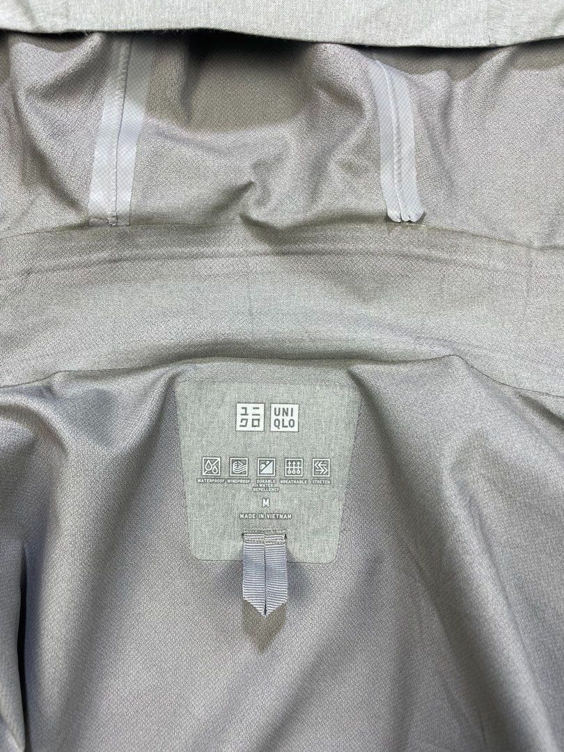 Uniqlo Blocktech Windproof Jackets (Kategori: Atasan) berada di Jakarta Pusat. Dikirim oleh bersihbersirumah (ID iklan 1450224997, Gambar 1). Deskripsi: bismillahirahmanirahim semoga bisa bermanfaat untuk kalian dan jadi berkah buatku checkout nya langsung ke oren cek barangnya di etalase oren Llnknya udh aku simpen di bio sama di di bagian opsi pengiriman (mailing & delivery).