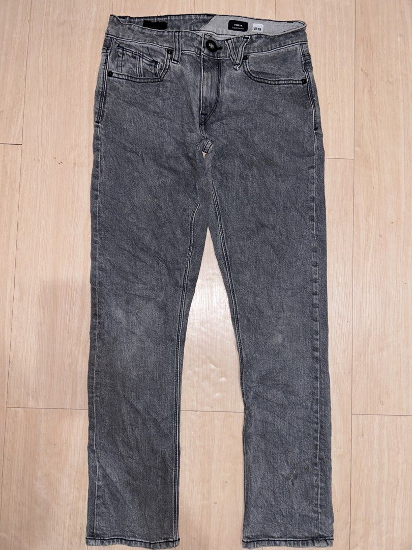 Volcom vorta slim straight pant (Category: Jeans) located in Dipolog. Submitted by adrian281994 (Listing ID 1450274981, Image 2). Description: Volcom vorta slim straight pants - Size 29 waist fis 30 - Classic five-pocket styling - Button and zip fly closure - Features a stylish washed-out look - Ideal for everyday casual wear - Versatile: pairs well with t-shirts and shirts.