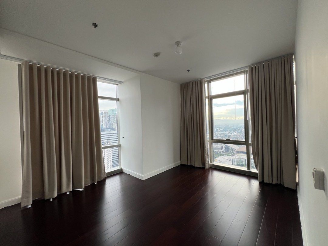 West gallery place 2br for lease (Category: Apartments & Condos) located in Quezon City. Submitted by kbuy10 (Listing ID 1450175739, Image 1). Description: PROPERTY DETAILS: No. of Bedrooms: 2 No. of T/B: 2 Orientation : all windows and balcony are facing east Condition: lived by tenant for 1 year only Size: 104.5 sqm + 1.6mt storage +12.5 parking = 118.6 sqm Parking: 1 Pets: preferably “no” unless super domesticated. In case they have pets, any 