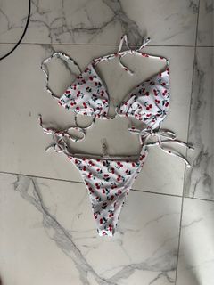 （分類：）位於 。 由 anastruda12847 提交（商品編號 1450197916，圖片 1）。簡介： 。