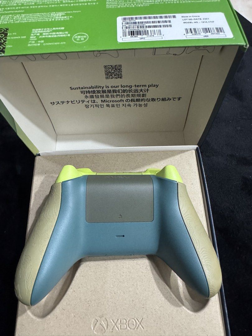 Xbox Remix Controller Wireless (Category: Other Gadgets) located in Tumpat. Submitted by mustaqim191 (Listing ID 1450257522, Image 3). Description: Xbox Remix Controller for sale Condition:9.5/10 Reason for sell:No time to use For more details just pm me.