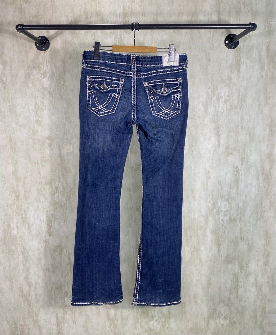 Y2k LA Idol Usa Boot Cut (Category: Jeans) located in Cabanatuan. Submitted by luwer (Listing ID 1450176728, Image 1). Description: Y2k LA Idol Usa Boot Cut Jeans in good condition check all details.