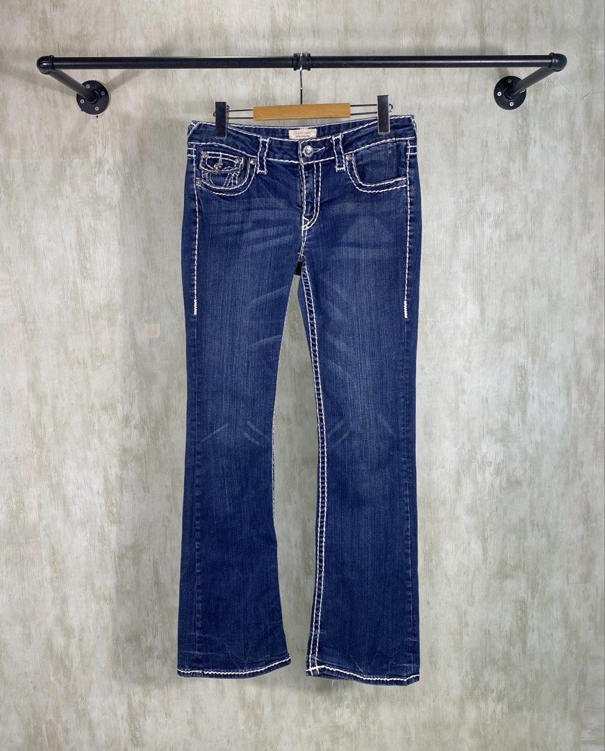 Y2k LA Idol Usa Boot Cut (Category: Jeans) located in Cabanatuan. Submitted by luwer (Listing ID 1450176728, Image 2). Description: Y2k LA Idol Usa Boot Cut Jeans in good condition check all details.