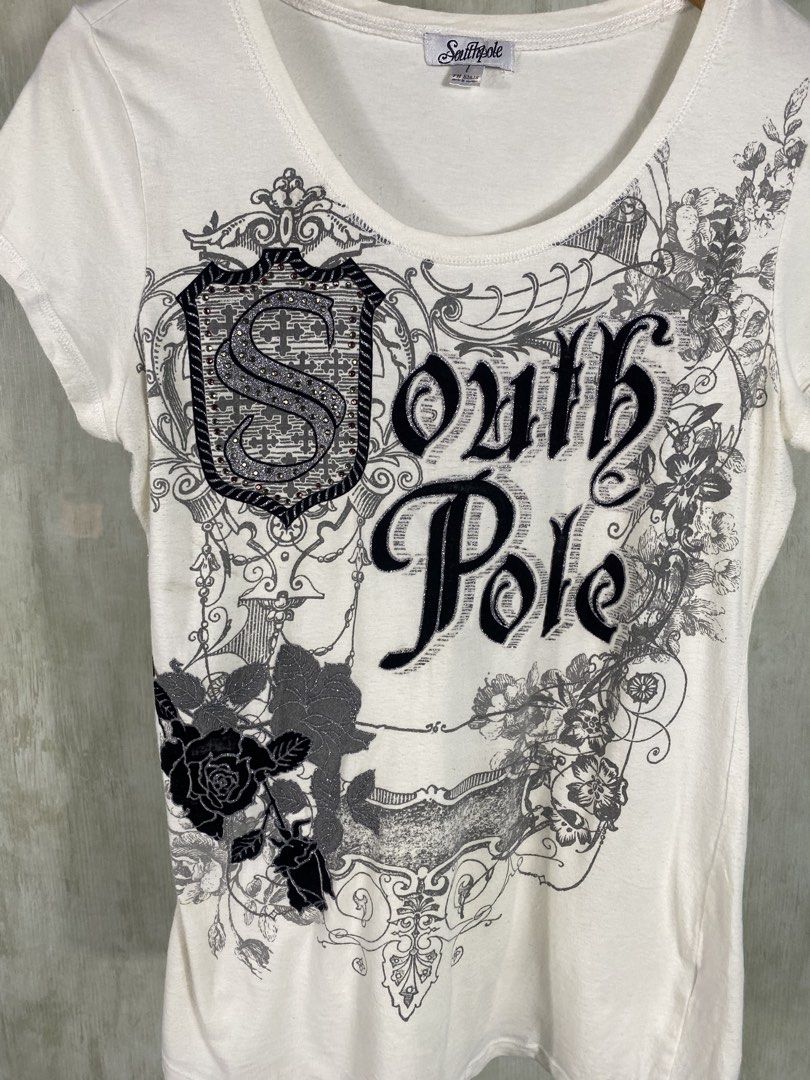 Y2k South Pole Tops (Category: Others Tops) located in Cabanatuan. Submitted by luwer (Listing ID 1450177130, Image 2). Description: Y2k South Pole Tops In good condition need deep wash, lints check all details.