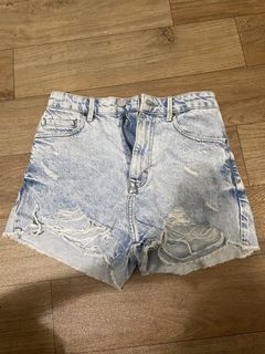 (Category: ) located in . Submitted by seasellsclset (Listing ID 1450238445, Image 1). Description: .