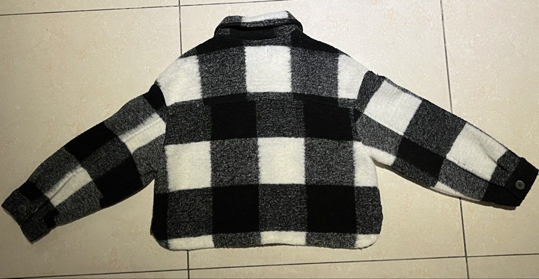 zara kids black and white checkered shacket/jacket (Category: Babies & Kids Fashion) located in Quezon City. Submitted by giytan (Listing ID 1450239379, Image 3). Description: for 11-12 yrs old or 152cm cropped fit, is good for cold weather .