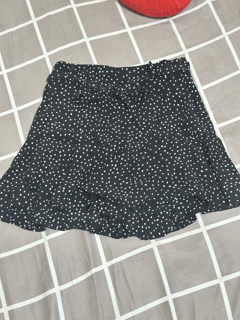 Zara Polka Dot Skorts (Category: Shorts) located in Bustos. Submitted by krjavier (Listing ID 1450232582, Image 3). Description: .