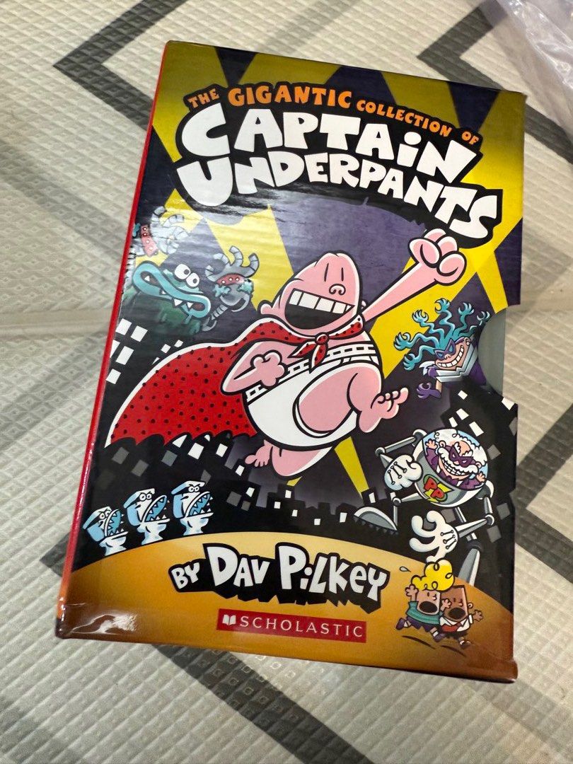 12 books Captain Underpants The Gigantic Collection of 12 Books Box Set （分類：小說及非小說）位於 Hong Kong。 由 lulululu_81 提交（商品編號 1450456691，圖片 3）。簡介： 12 books in excellent condition。