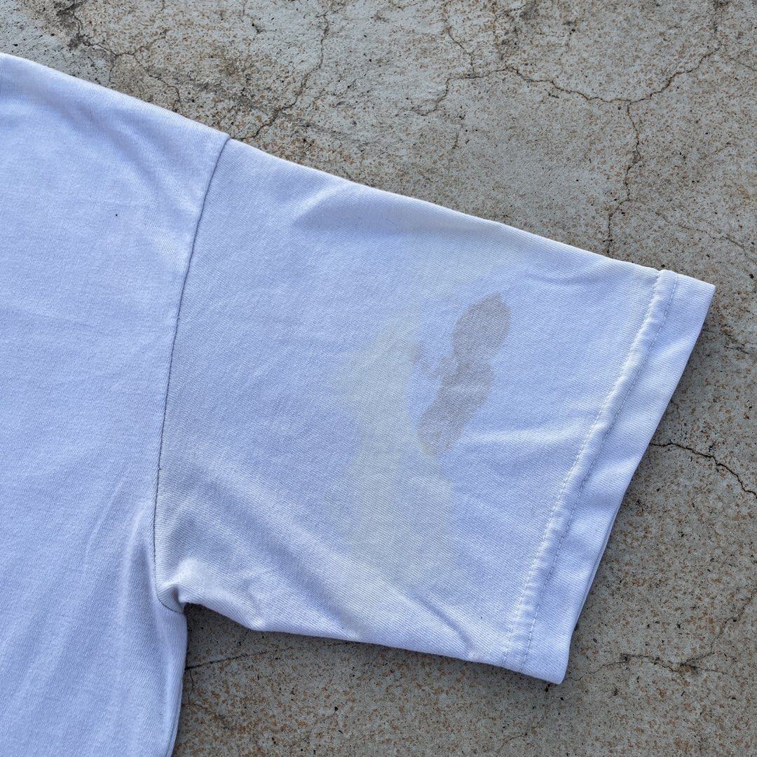 2000s Boracay Souvenir Shirt (Category: Tshirts & Polo Shirts ) located in Bacoor. Submitted by setenta___ (Listing ID 1450524816, Image 3). Description: 20” x 25” *paint stains ₱500 shipped .