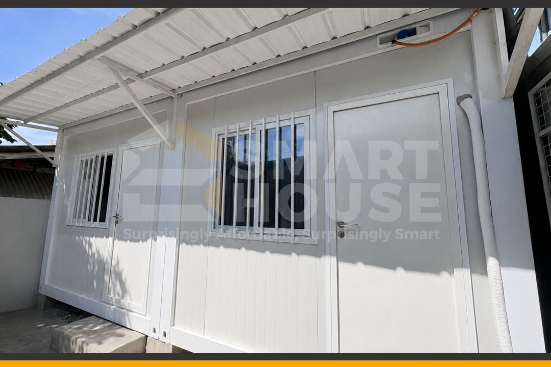 2 SMARTHOUSE LUXURY PREFAB CONTAINER APARTMENT UNITS (Category: Construction & Building Materials) located in Quezon City. Submitted by Smarthouseph (Listing ID 1450364542, Image 2). Description: Ito ang patunay na every square meter counts. Ang project na ito ay isang 2-unit Smarthouse Prefab Container Apartment na idinisenyo para ma-maximize ang available space nang hindi isinasakripisyo ang comfort at quality. 🏠 Modern Design ⚡ Faster Install