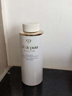 （分類：）位於 。 由 yumi.makeup 提交（商品編號 1450397585，圖片 1）。簡介： 。