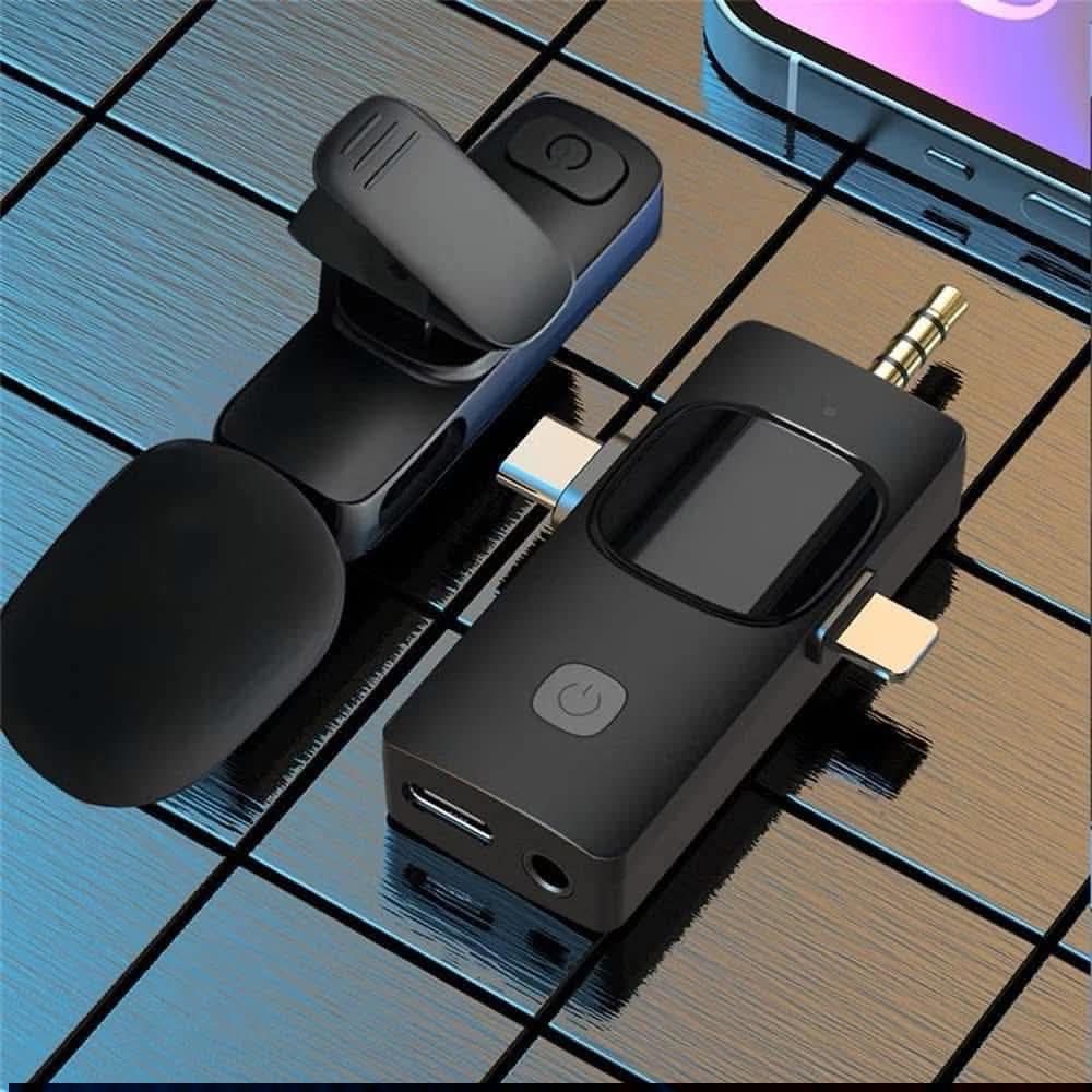 3-in-1 Wireless Lavalier Microphone for iOS, Type-C, 3.5mm (Category: Microphones) located in Manila. Submitted by iliasjen3082126 (Listing ID 1450368533, Image 2). Description: - Wireless microphone set - Compatible with iOS, Type-C devices, and 3.5mm audio jacks - Monitor function for real-time audio checking - Easy auto-pairing setup - Compact and portable design - Ideal for vlogging, interviews, and content creation 450-single mic 550-double 