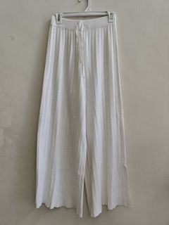 (Kategori: ) berada di . Dikirim oleh shemaia_store (ID iklan 1450376037, Gambar 1). Deskripsi: .