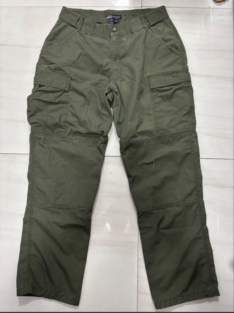 5.11 Tactical Cargo Pants - Olive Green Large (Category: Jeans) located in Quezon City. Submitted by edether (Listing ID 1450330638, Image 1). Description: - Olive green 5.11 Tactical cargo pants - Durable material built for tough use - Multiple pockets for ample storage Issue: slash on the left leg near the knee. Hindi sya tagos sa loob. Hindi butas Waist - 34in laying flat up to 39in with stretch Length- 42in Opening- 8.5in If you see it posted