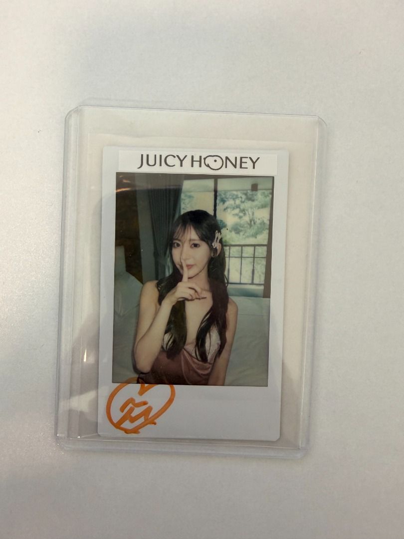 楓富愛 楓ふうあ 簽名拍立得 Juicy Honey The Luxury Edition 2026 （分類：韓流周邊）位於 Hong Kong。 由 sneakpeekcard 提交（商品編號 1450465638，圖片 1）。簡介： 。
