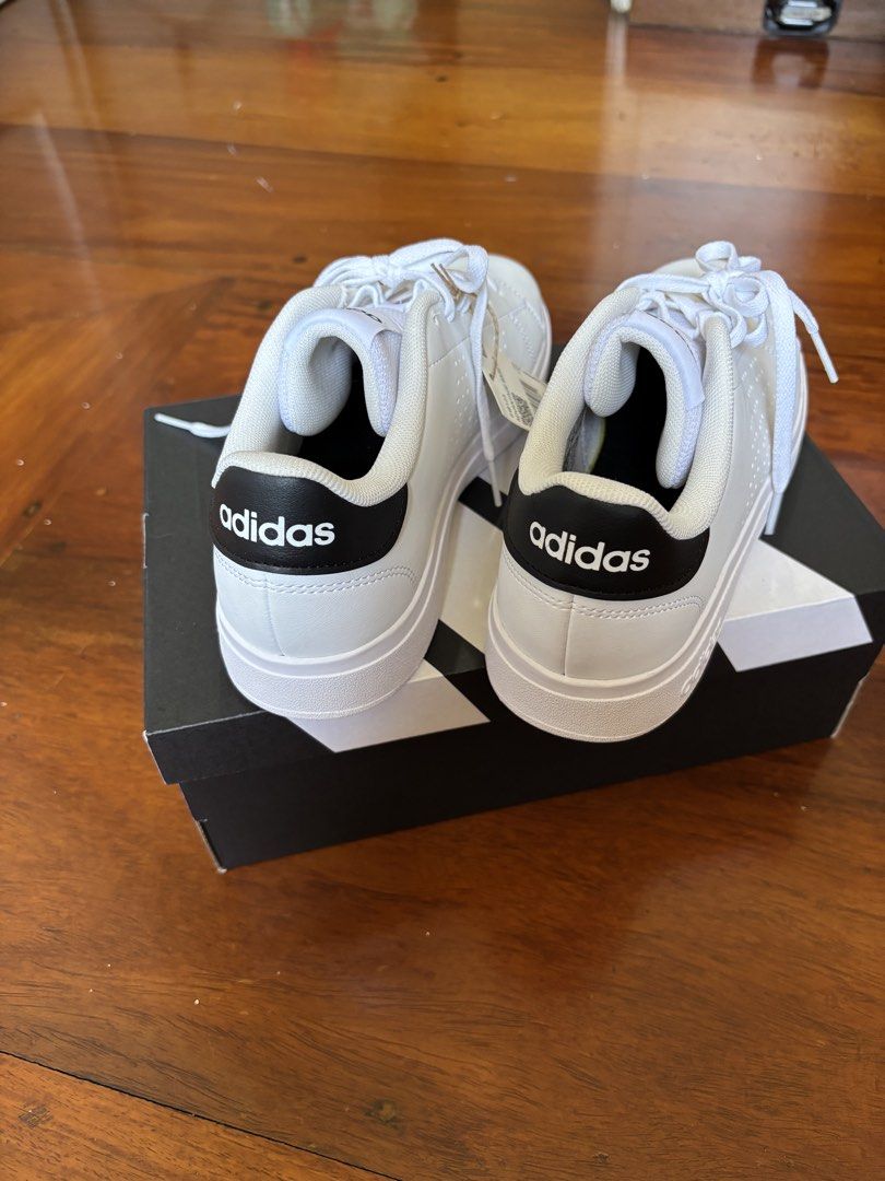 Adidas Advantage Base 2.0 (Category: Babies & Kids Fashion) located in Pasig City. Submitted by modernbazaar (Listing ID 1450418301, Image 3). Description: Adidas Advantage Base 2.0 J Size US 5 1/2 kids Unisex Brand new! Original tag included (original price Php2,300) Selling low, reason for selling: bought online for my son but still too big.