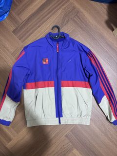 (Category: ) located in . Submitted by leeyongsheng_ (Listing ID 1450480451, Image 1). Description: .