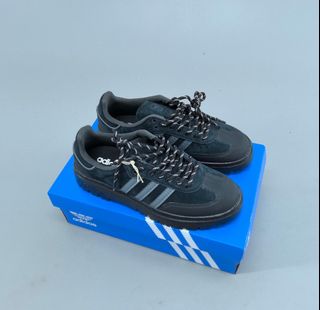 (Category: ) located in . Submitted by khai.uasneakers (Listing ID 1450501880, Image 1). Description: .