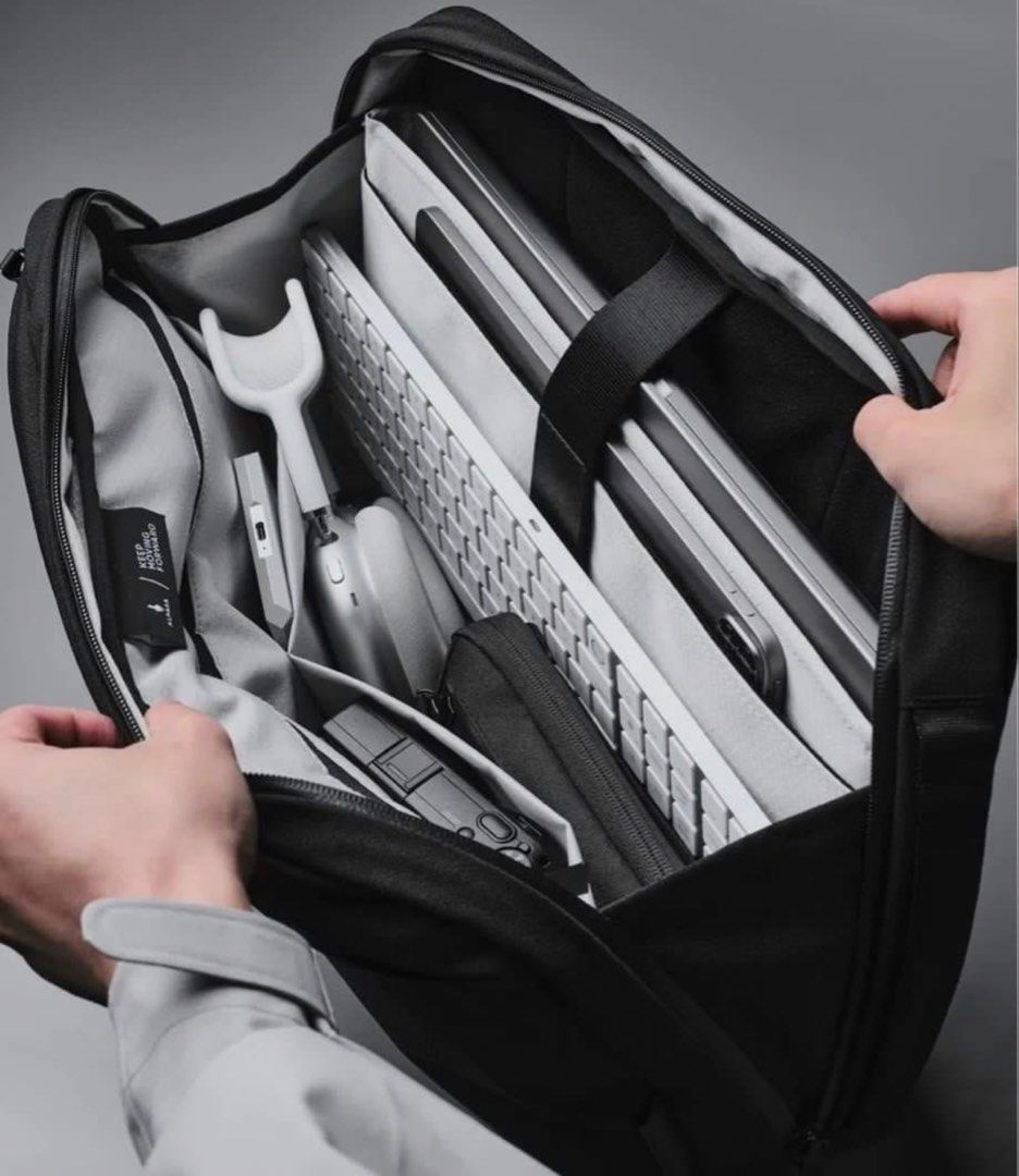 Alpaka Tech Briefcase512582642093926402
