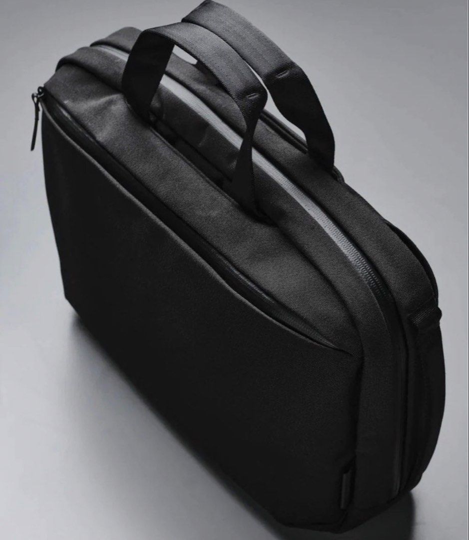 Alpaka Tech Briefcase512582642093926401