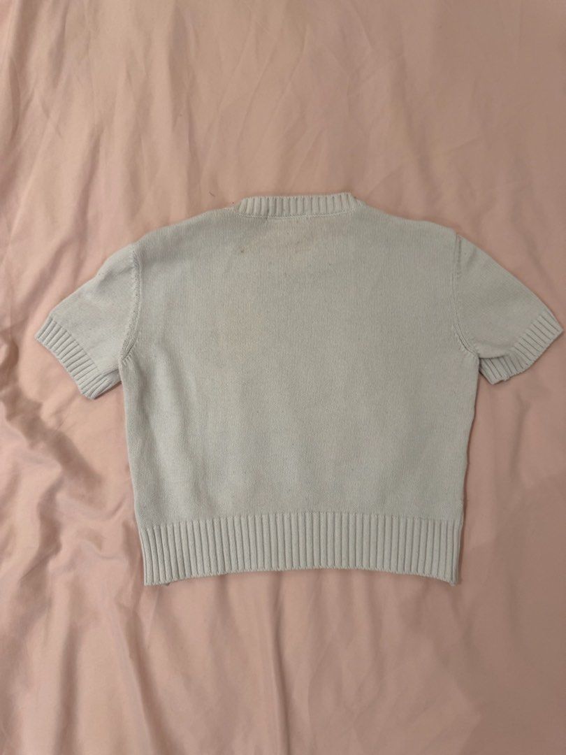 American Apparel knit crop top (Category: Shirts) located in Muntinlupa City. Submitted by _s0phia (Listing ID 1450478398, Image 3). Description: American Apparel white knit crop too.