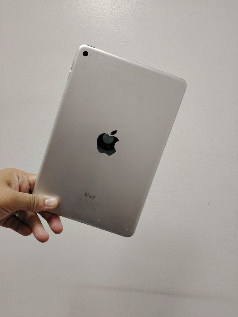 Apple iPad Mini 4 (Category: iPad) located in Mandaluyong City. Submitted by zyeh0203 (Listing ID 1450335368, Image 2). Description: 📱 iPad Mini 4 💰 Price: 4,000 php Specifications: ✅ 32GB Storage ✅ Touch ID Working ✅ Front & Rear Cameras Working ✅ 7.9-inch Retina Display Good for: 🌐 Web browsing 📺 YouTube, Netflix, and other streaming apps, Social Media (where supported) 🎮 Casual games 🎵 Music and podcasts Note: Supports up to iPadOS 15 an