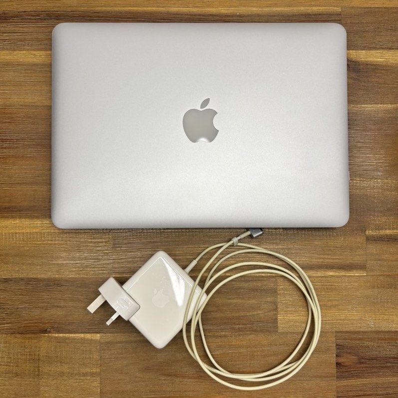 Apple MacBook Pro 13-inch513016400540477443