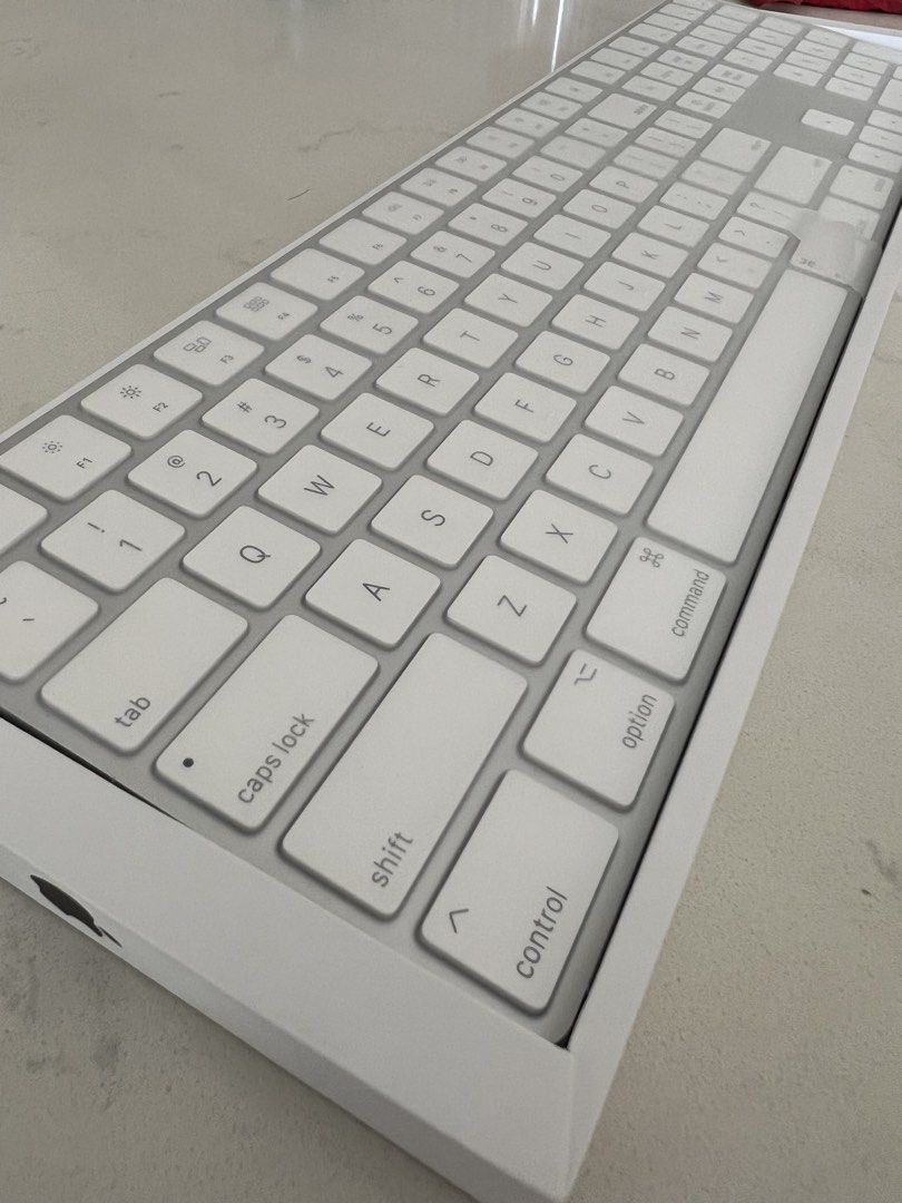 Apple Magic Keyboard A1843 – Never Used w/ Original Box (Category: Computer Keyboard) located in Manila. Submitted by rodger_305 (Listing ID 1450349681, Image 2). Description: .