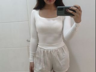 (Kategori: ) berada di . Dikirim oleh youafterme_allure (ID iklan 1450340950, Gambar 1). Deskripsi: .