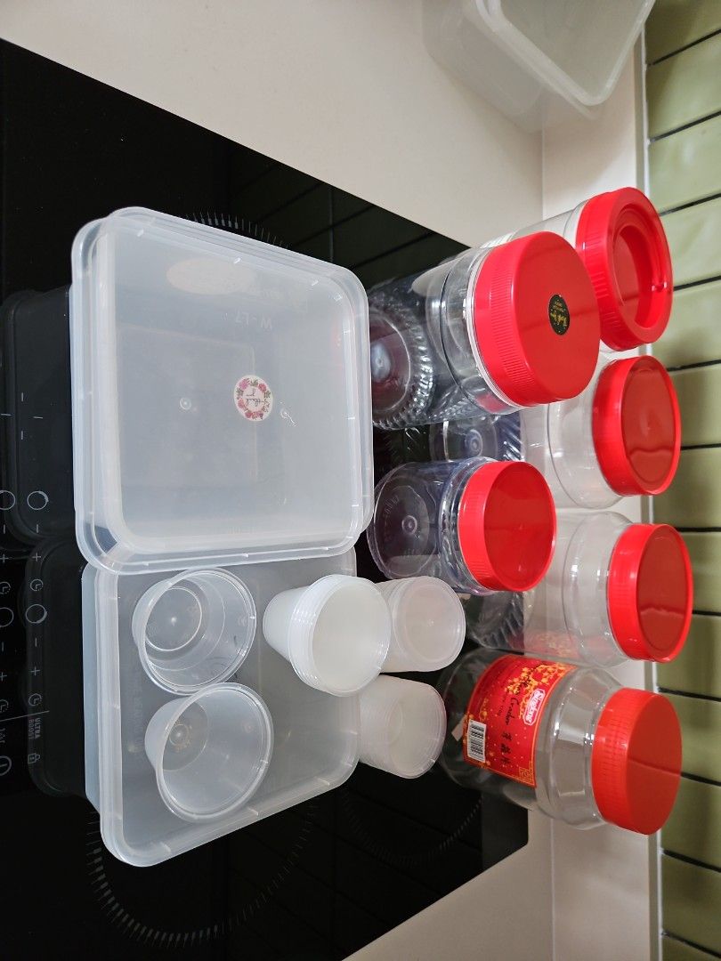 Assorted Plastic Food Storage Containers with Red Lids512669707068385282
