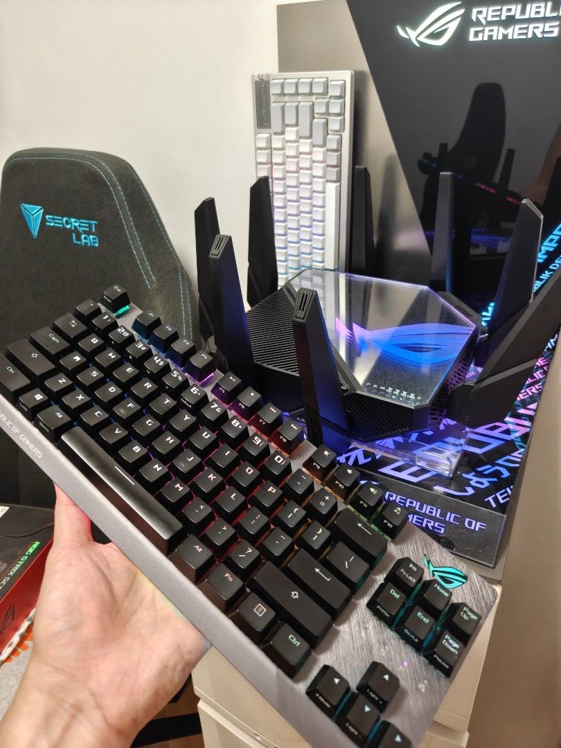 ASUS ROG Strix TKL wired keyboard (Category: Computer Keyboard) located in Quezon City. Submitted by throjan13 (Listing ID 1450392983, Image 1). Description: ROG STRIX TKL Wired As is Very good condition No box d ko mahanap 2.5k Pm s amay gusto.