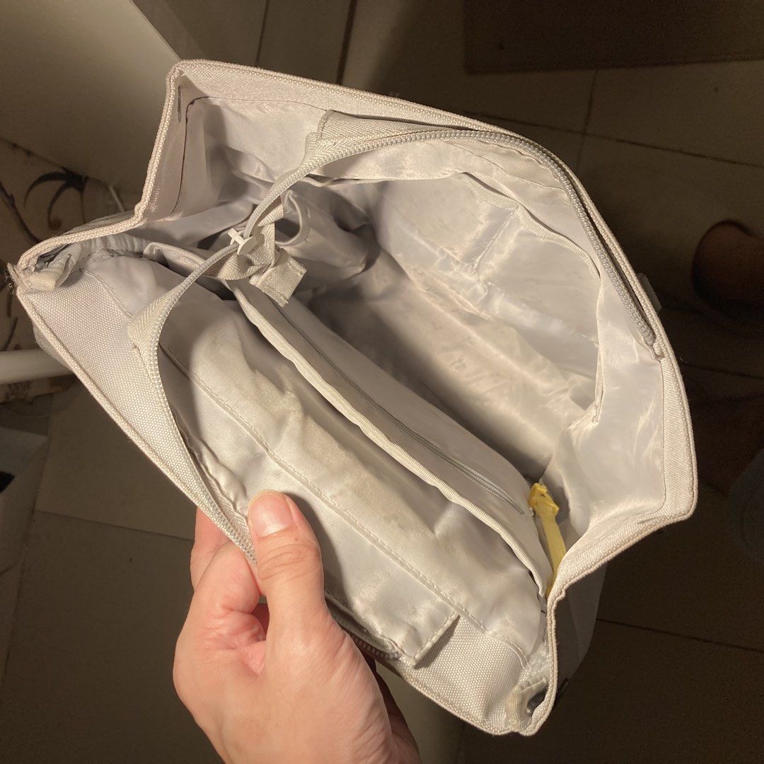 Backpack (Category: Backpacks) located in Taguig. Submitted by grindrr (Listing ID 1450350141, Image 3). Description: RFS: no longer used as much. Issues: some subtle dark stains. No idea where that came from. .