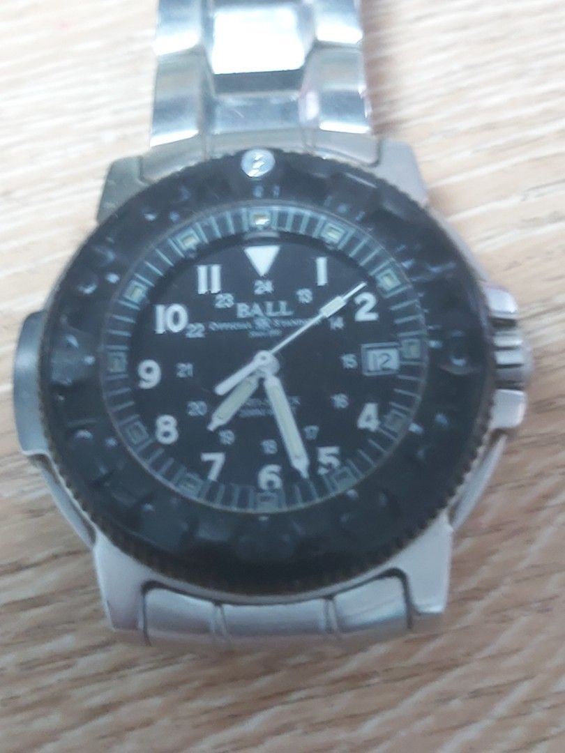 Ball watch (Category: Men's Watches) located in Singapore. Submitted by azizkassim7 (Listing ID 1450324821, Image 1). Description: - BALL Engineer Hydrocarbon Deep Quest watch - Black dial with luminous markers and hands - Stainless steel bracelet with deployant clasp - Date window at 3 o'clock - Rotating bezel - Built tough for diving or everyday wear.