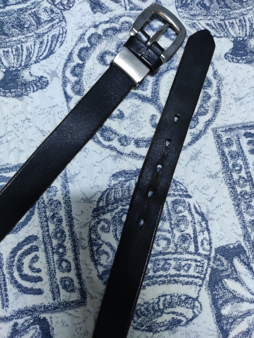 Belt Leather (Category: Belts) located in Bukit Mertajam. Submitted by fossu (Listing ID 1450335687, Image 3). Description: Belt Leather Panjang 40 inci Lebar 1.1 inci.