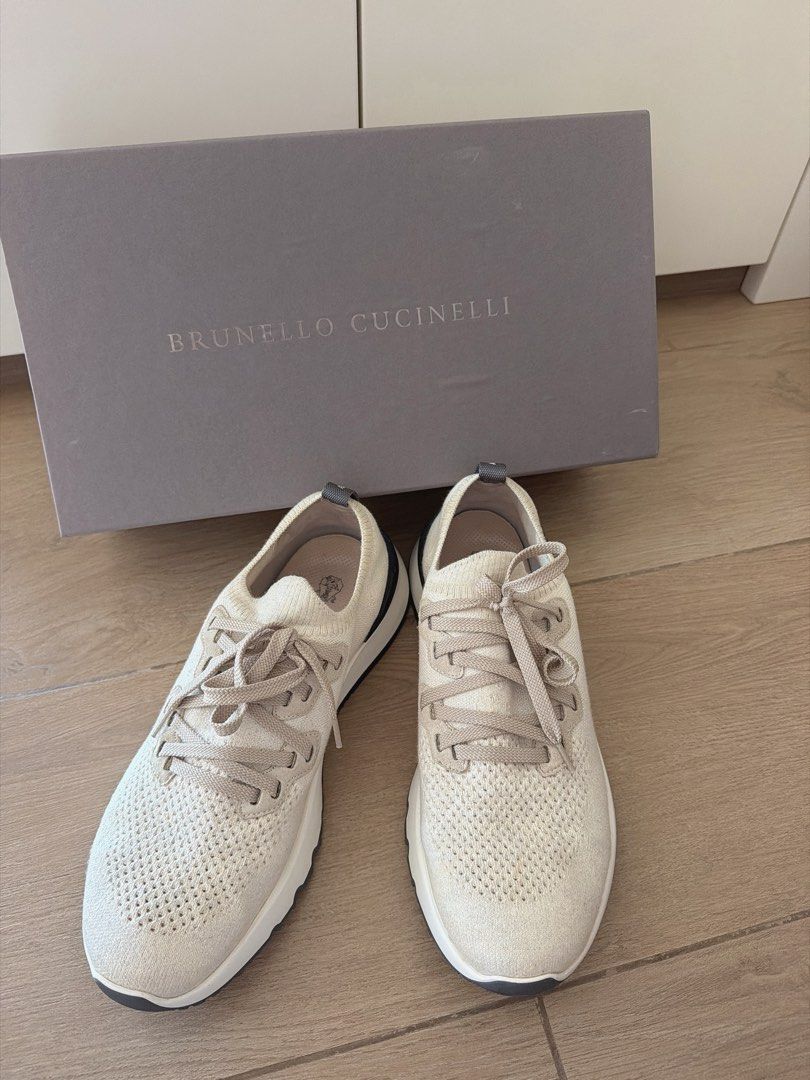 Brunello Cucinelli （分類：鞋及波鞋）位於 Hong Kong。 由 cleansers 提交（商品編號 1450384163，圖片 1）。簡介： 香港專門店購買，骨折價$999。