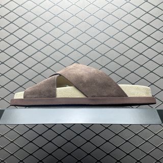 (Category: ) located in . Submitted by lovely_shoes (Listing ID 1450363974, Image 1). Description: .