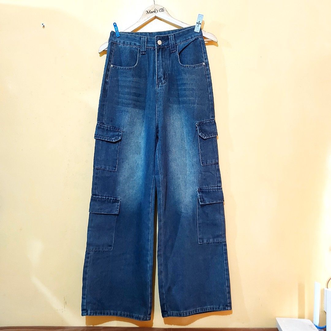 Buggy pants (Category: Jeans) located in La Trinidad. Submitted by marksols (Listing ID 1450351800, Image 1). Description: fit to s-m.