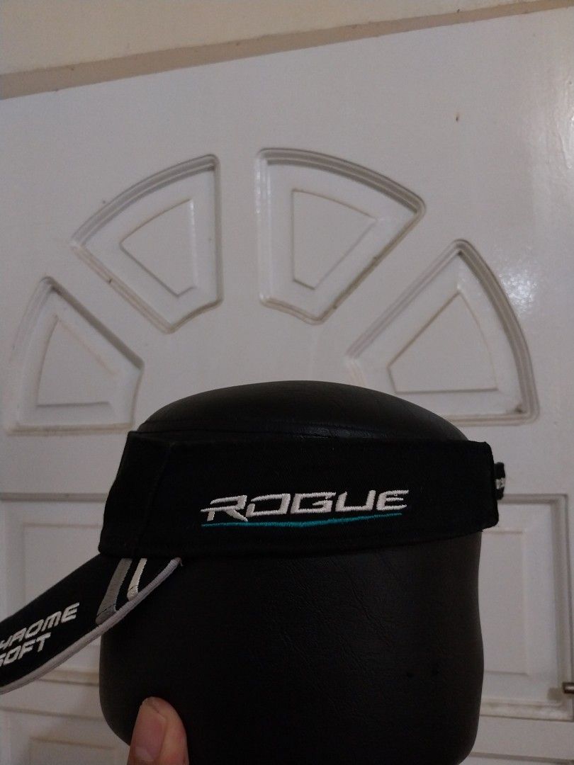 Callaway Rogue Chrome Soft Golf Putter Headcover (Category: Golf) located in Davao. Submitted by thegraildept2026 (Listing ID 1450391574, Image 3). Description: - Protect your putter with this Callaway Rogue Chrome Soft headcover. - Designed specifically for Odyssey putters. - Classic black color with white and teal lettering. - Features a secure strap closure to keep it in place. - Ideal for safeguarding your club on the golf course..