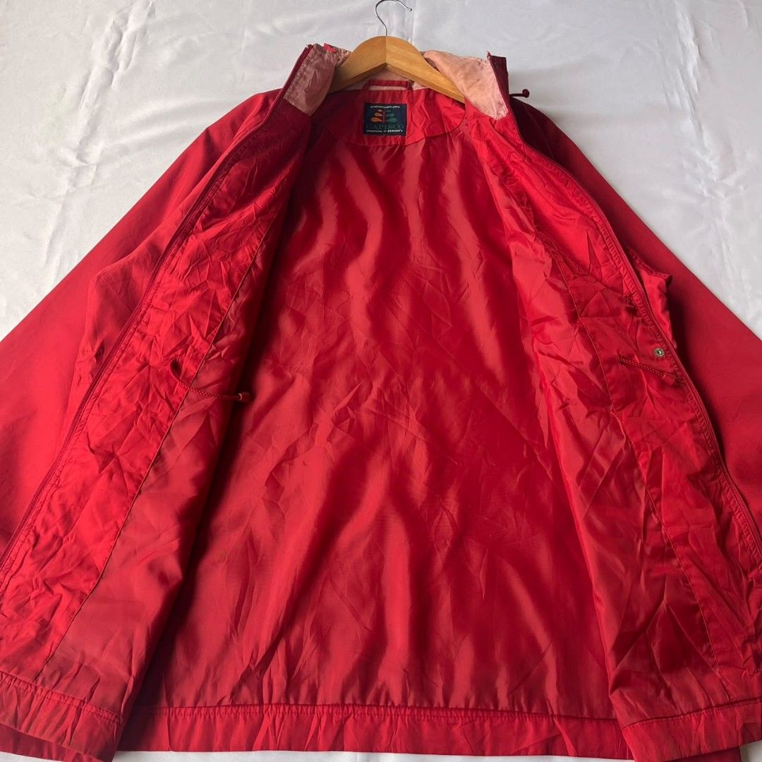 Capisco Jacket (Size XL) (Category: Coats, Jackets and Outerwear) located in Durian Tunggal. Submitted by newthrift-mohd (Listing ID 1450407765, Image 2). Description: Pit 25 Length 30 Hidden hoodie Double layer.
