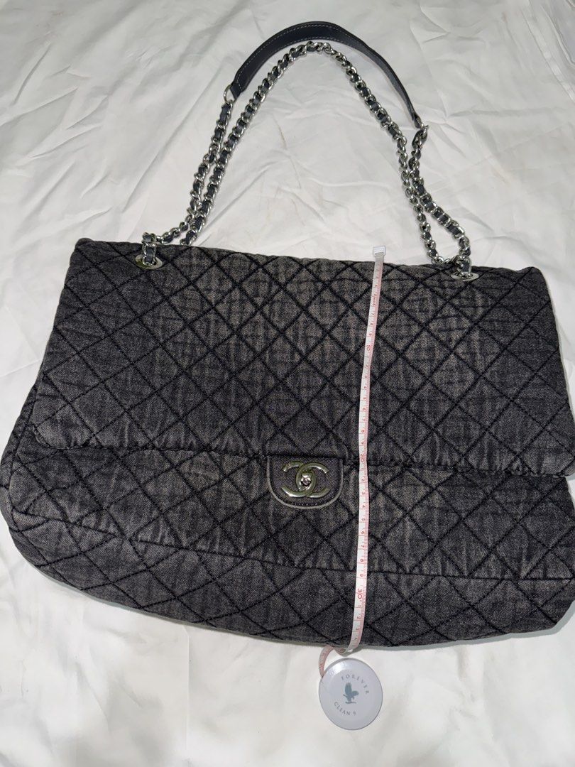 Chanel XXL Denim (Category: Luxury Bags & Wallets) located in Manila. Submitted by vintagefirstladyy_2.0 (Listing ID 1450394446, Image 1). Description: .