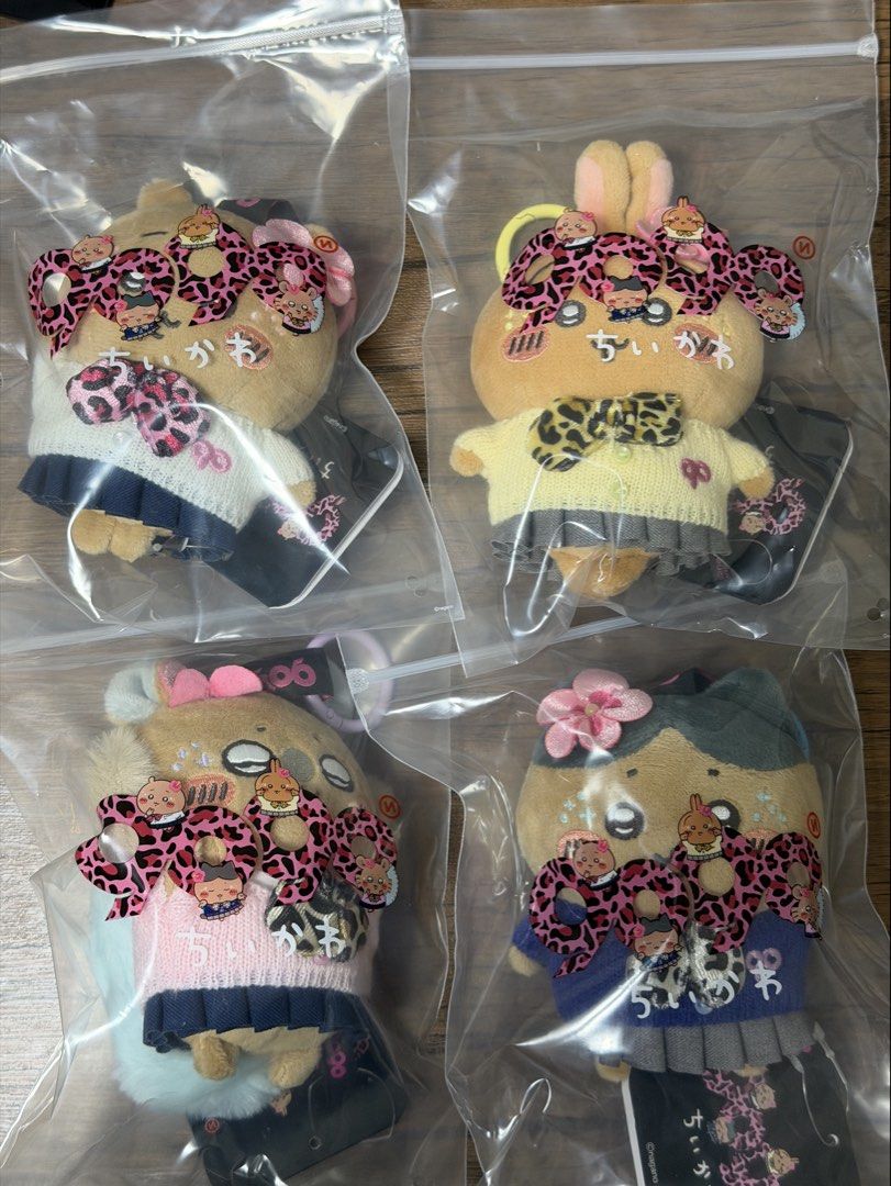 *現貨*Chiikawa x 9090 辣妺風 原宿Ninnet Mascot Keychain Set （分類：動漫角色周邊）位於 Hong Kong。 由 zn7dndfpxx 提交（商品編號 1450391988，圖片 1）。簡介： ✨現貨✨ Chiikawa x 原宿辣妹 小八、Chii、飛鼠 $388 兔哥 $650 Set $1688 ［順豐到付］、［面交：天水圍、元朗、尖東、尖沙咀］。