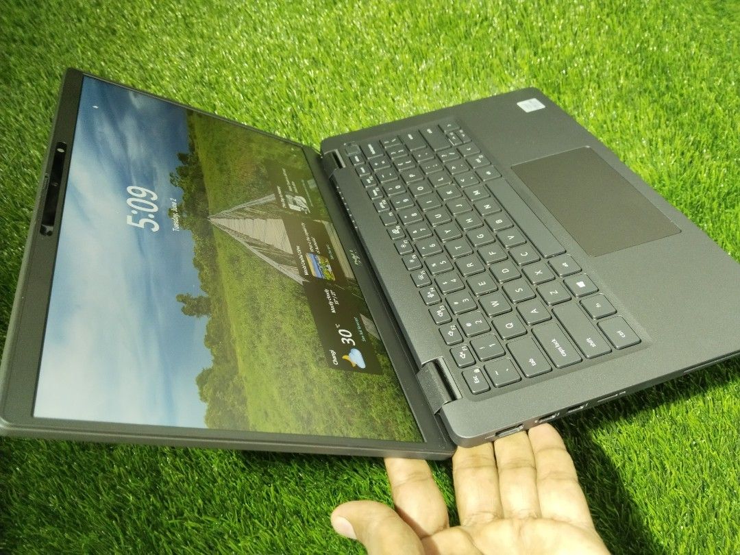 Dell latitude intel core i5 processor super fast run sets slim model lite used recommended laptops perfect working conditions512874481011271683
