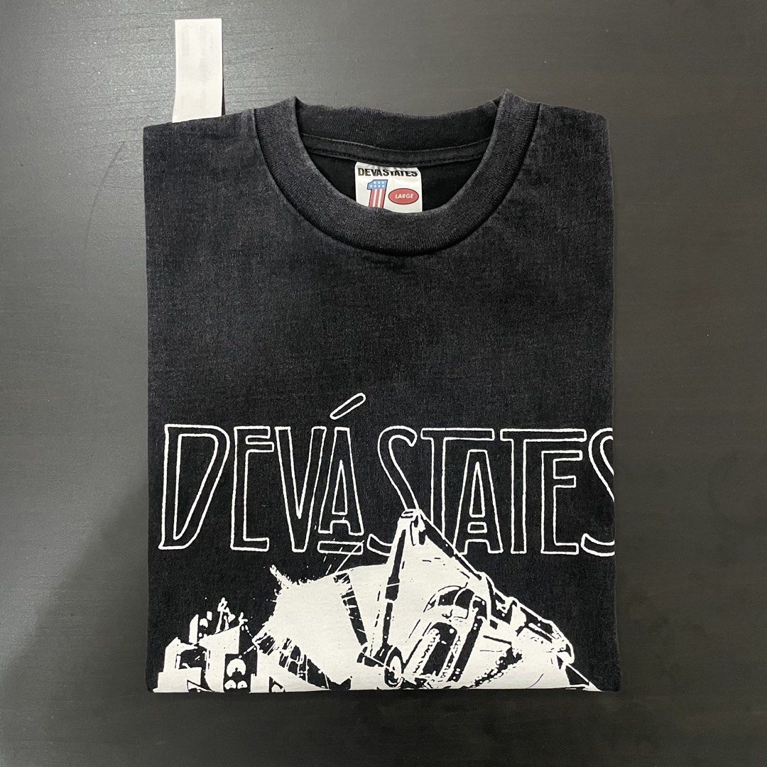Deva States (Category: Tshirts & Polo Shirts) located in Puchong. Submitted by apetething (Listing ID 1450522550, Image 1). Description: Deva States Size : L Measurement : 23” x 28 Color : Washed Black.