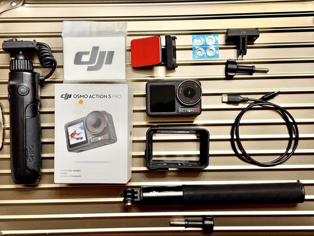 DJI Osmo Action 5 Pro Camera with Accessories (Category: Cameras) located in Manila. Submitted by maryjessa1212 (Listing ID 1450493281, Image 1). Description: DJI ACTION 5 Standard Combo With box and manual Extras: Multifunctional Charging Handle Extended stick Good as new 100% smooth with no dents! Mas makinis pa sa face mo emeee! Used twice only!!! - super quick pa nagamit RFS: May DJl osmo pocket and insta 360 na- di talaga nagagamit, sayang m
