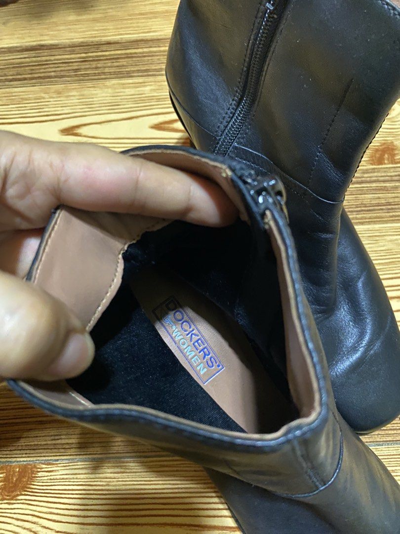 DOOKERS WOMEN ANKLE BOOTS LEATHER (Category: Boots) located in Angeles City. Submitted by cmsfrncsc (Listing ID 1450332101, Image 2). Description: - Size 7 or 8 (EURO 37 or 38) (best fit 38 slim feet) - Good condition from US .