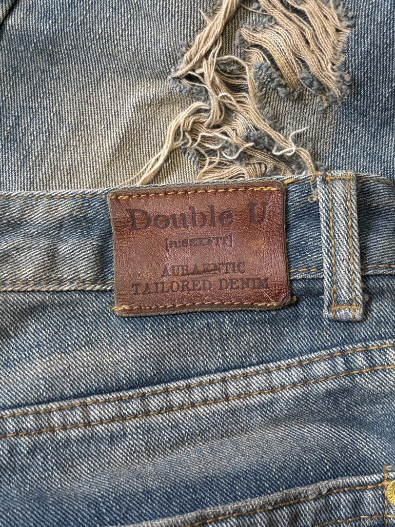 DOUBLE U DISTRESSED JEANS (Category: Jeans) located in Bacolod City. Submitted by keel_08 (Listing ID 1450423009, Image 3). Description: Pang Undercover, Hedi Alternative mo broskie 32 on tape measure, best fit 30-31 Thigh 10.5 Knee 8 Leg opening 8.5 Length 39 +sf.