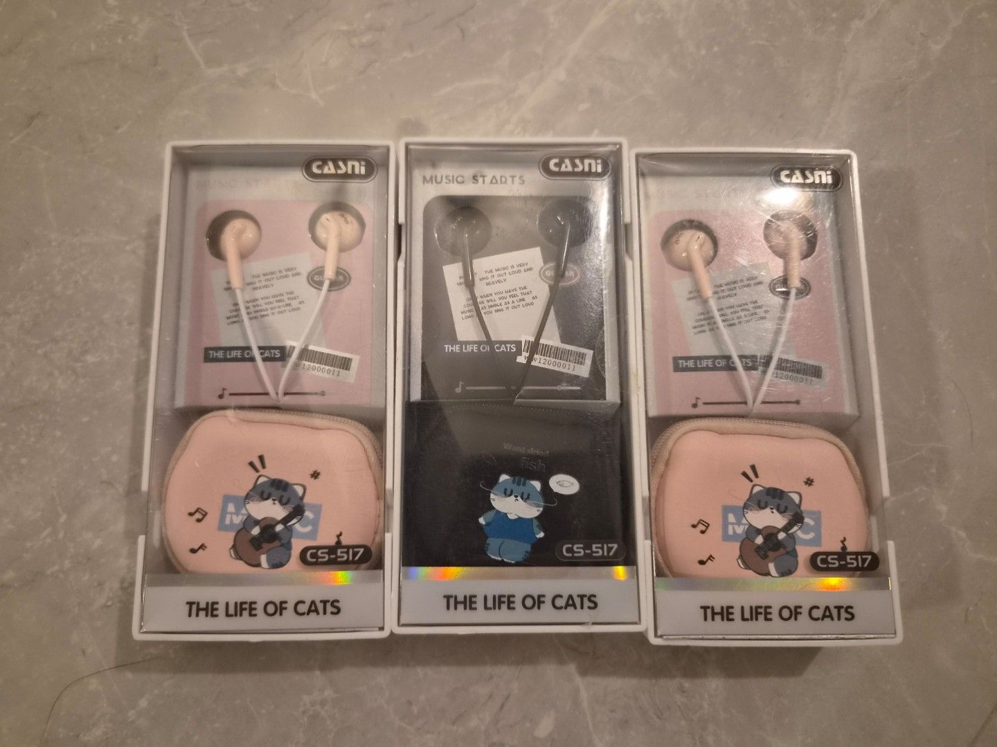 Earphones with Pouch